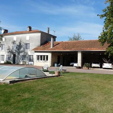 Le Relais De Chavagne בית נופש